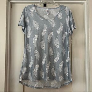 LuLaRoe Small Classic T - Feathers